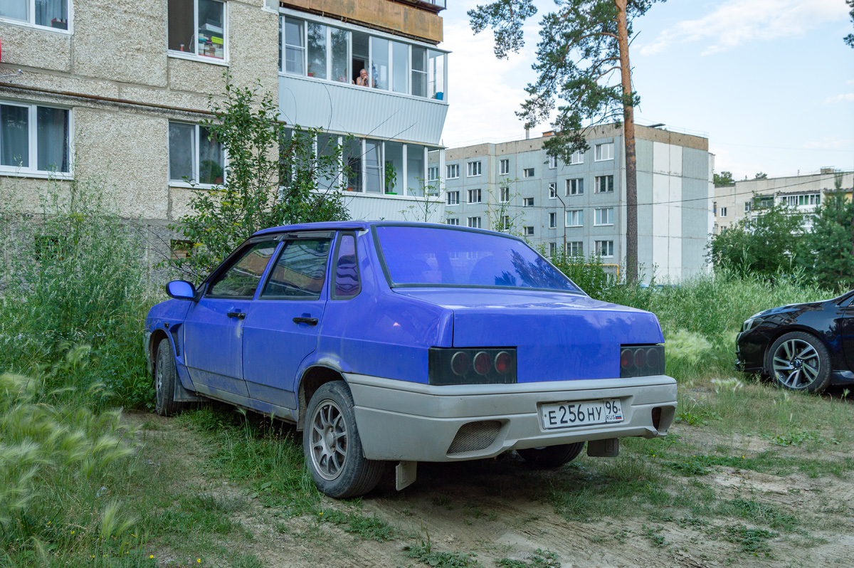 Свердловская область, № Е 256 НУ 96 — ВАЗ-21099 '90-04