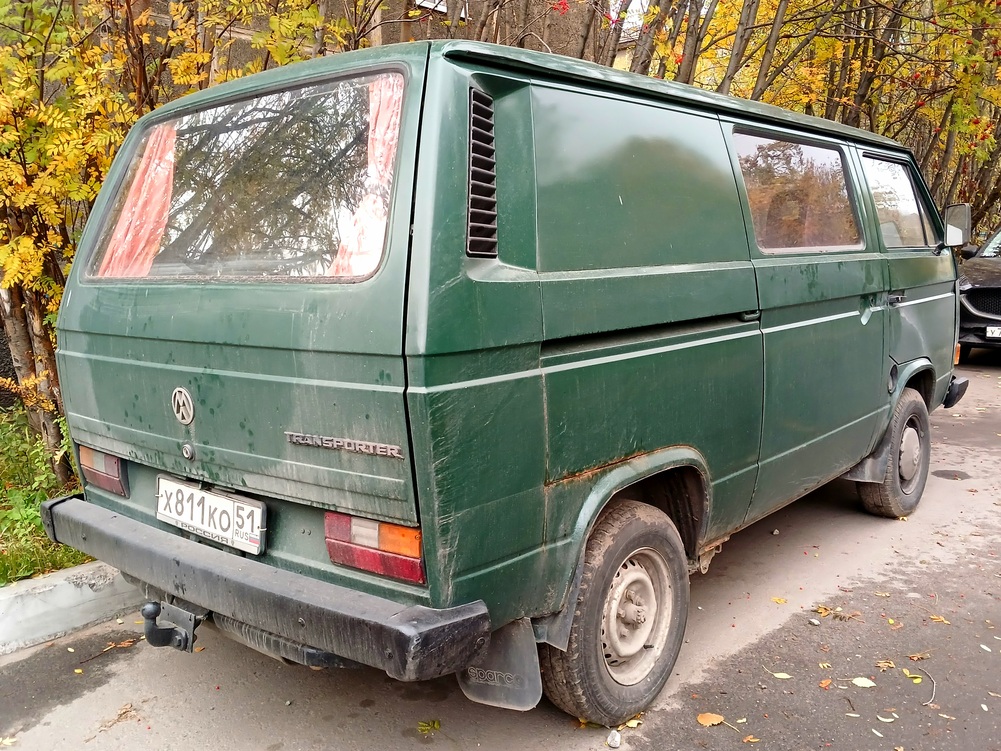 Мурманская область, № Х 811 КО 51 — Volkswagen Typ 2 (Т3) '79-92