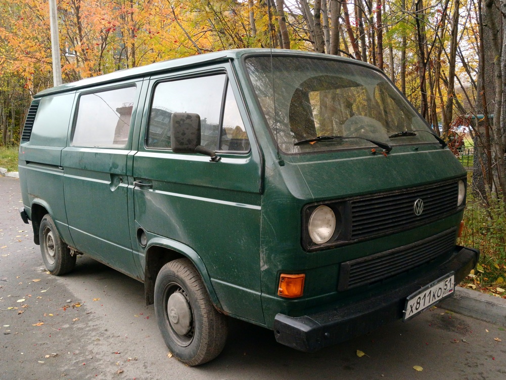 Мурманская область, № Х 811 КО 51 — Volkswagen Typ 2 (Т3) '79-92