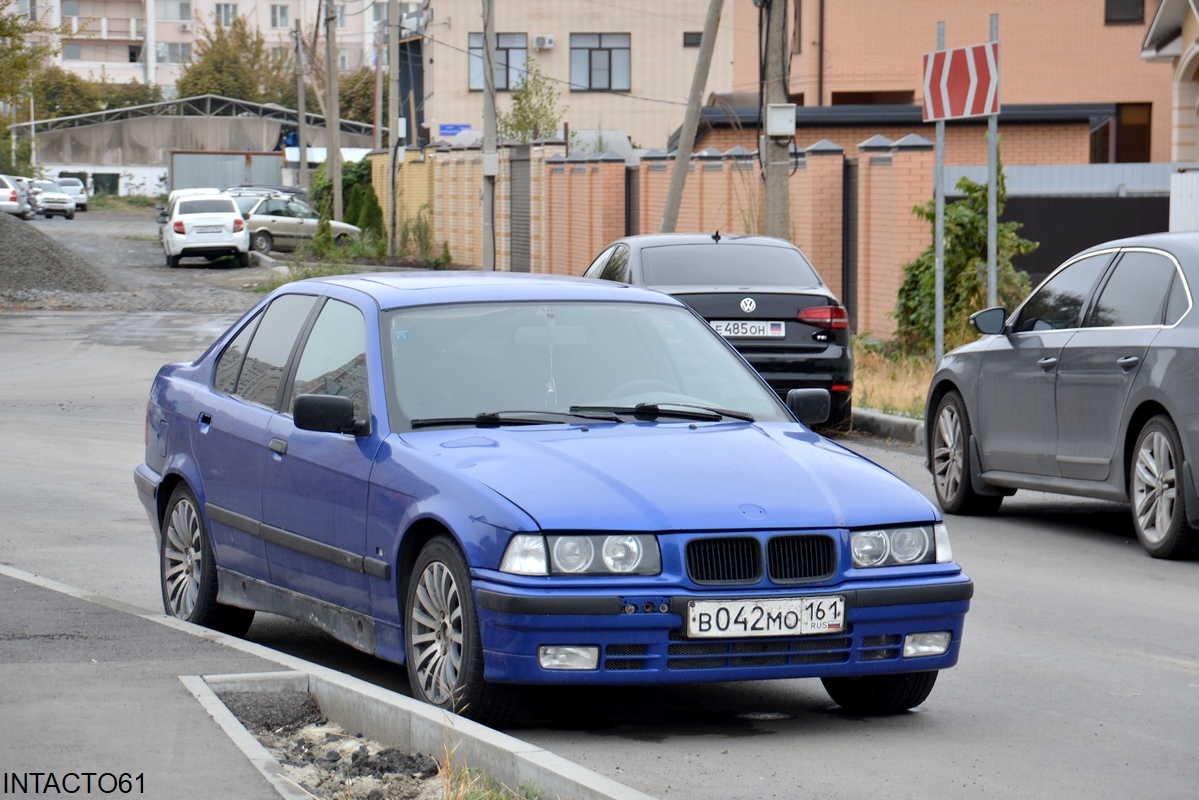 Ростовская область, № В 042 МО 161 — BMW 3 Series (E36) '90-00