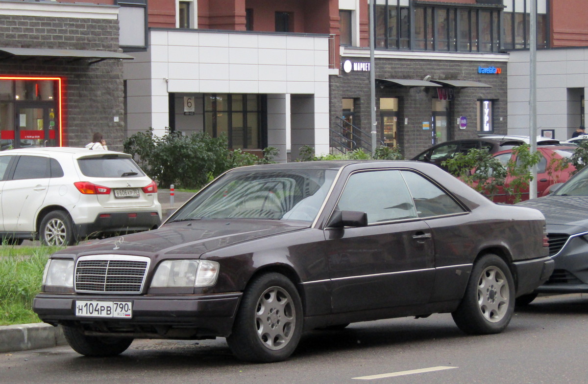 Санкт-Петербург, № Н 104 РВ 790 — Mercedes-Benz (C124) '87-96; Московская область — Вне региона