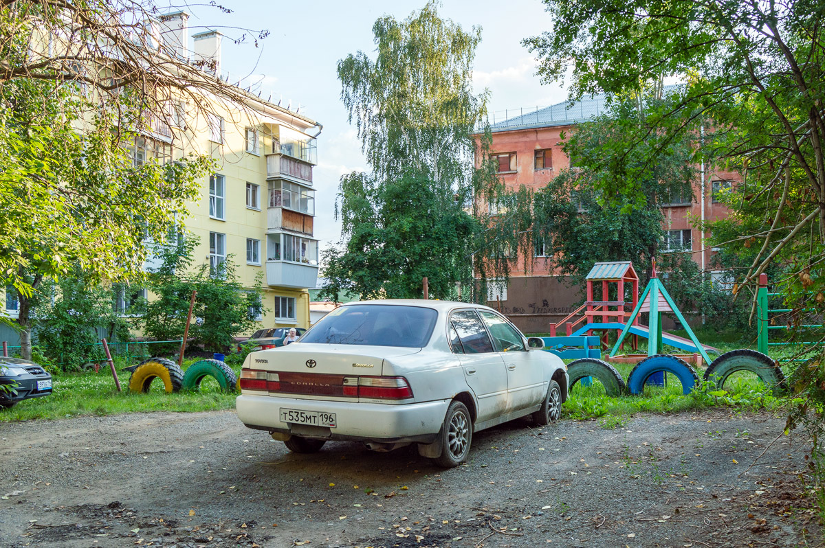 Свердловская область, № Т 535 МТ 196 — Toyota Corolla (E100) '91-02