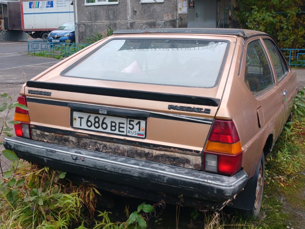 Мурманская область, № Т 686 ВЕ 51 — Volkswagen Passat (B2) '80-88