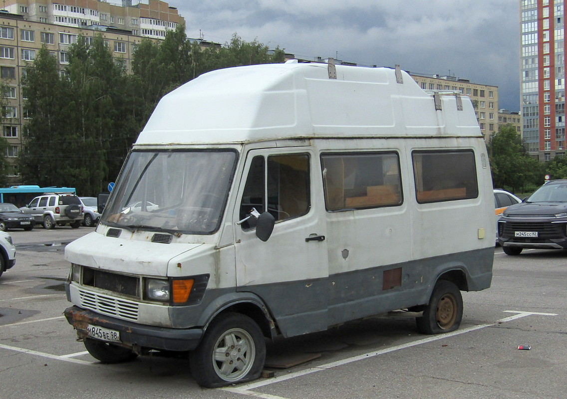 Санкт-Петербург, № М 845 ВЕ 98 — Mercedes-Benz T1 '76-96