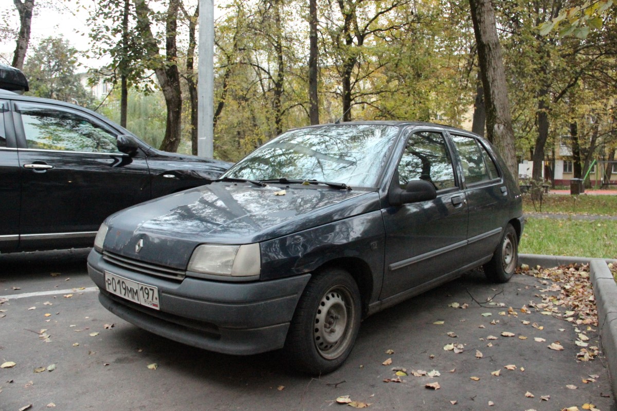 Москва, № Р 019 ММ 197 — Renault Clio (1G) '90-98