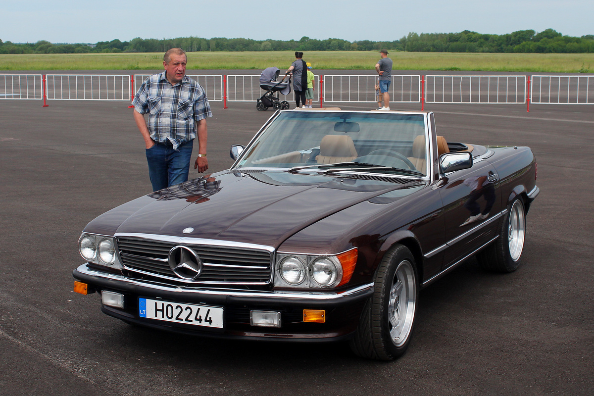 Литва, № H02244 — Mercedes-Benz (R107/C107) '71-89; Литва — Retro mugė 2024