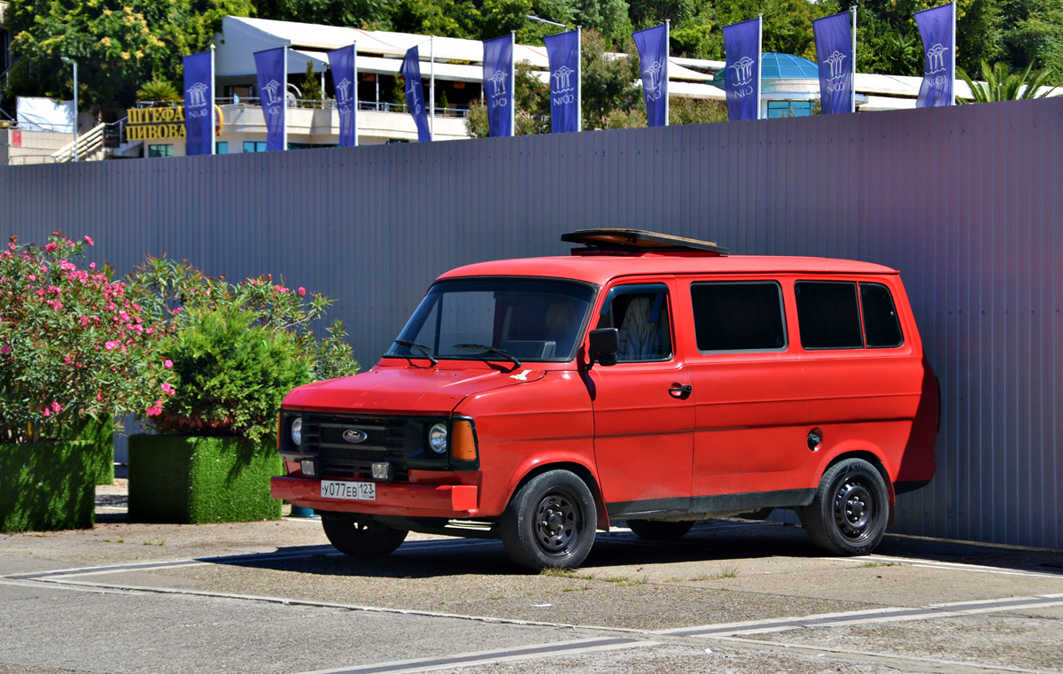 Краснодарский край, № У 077 ЕВ 123 — Ford Transit (2G) '78-86