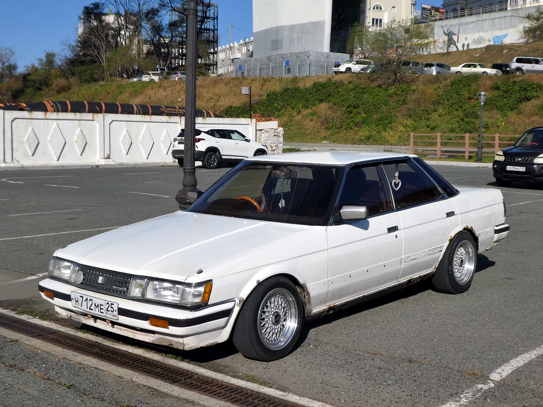 Приморский край, № Н 712 МЕ 25 — Toyota Mark II (X70) '84-97; Приморский край — Закрытие сезона JDM Oldschool Cars (2024)