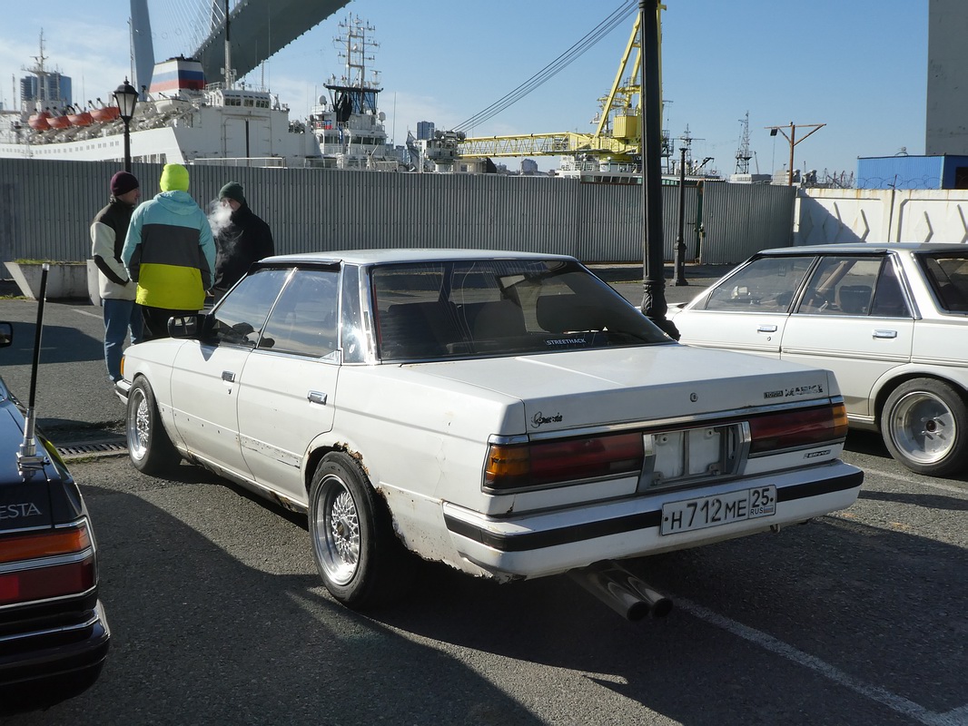 Приморский край, № Н 712 МЕ 25 — Toyota Mark II (X70) '84-97; Приморский край — Закрытие сезона JDM Oldschool Cars (2024)