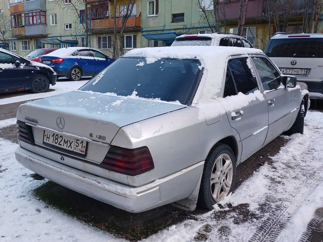 Мурманская область, № Н 182 МХ 51 — Mercedes-Benz (W124) '84-96