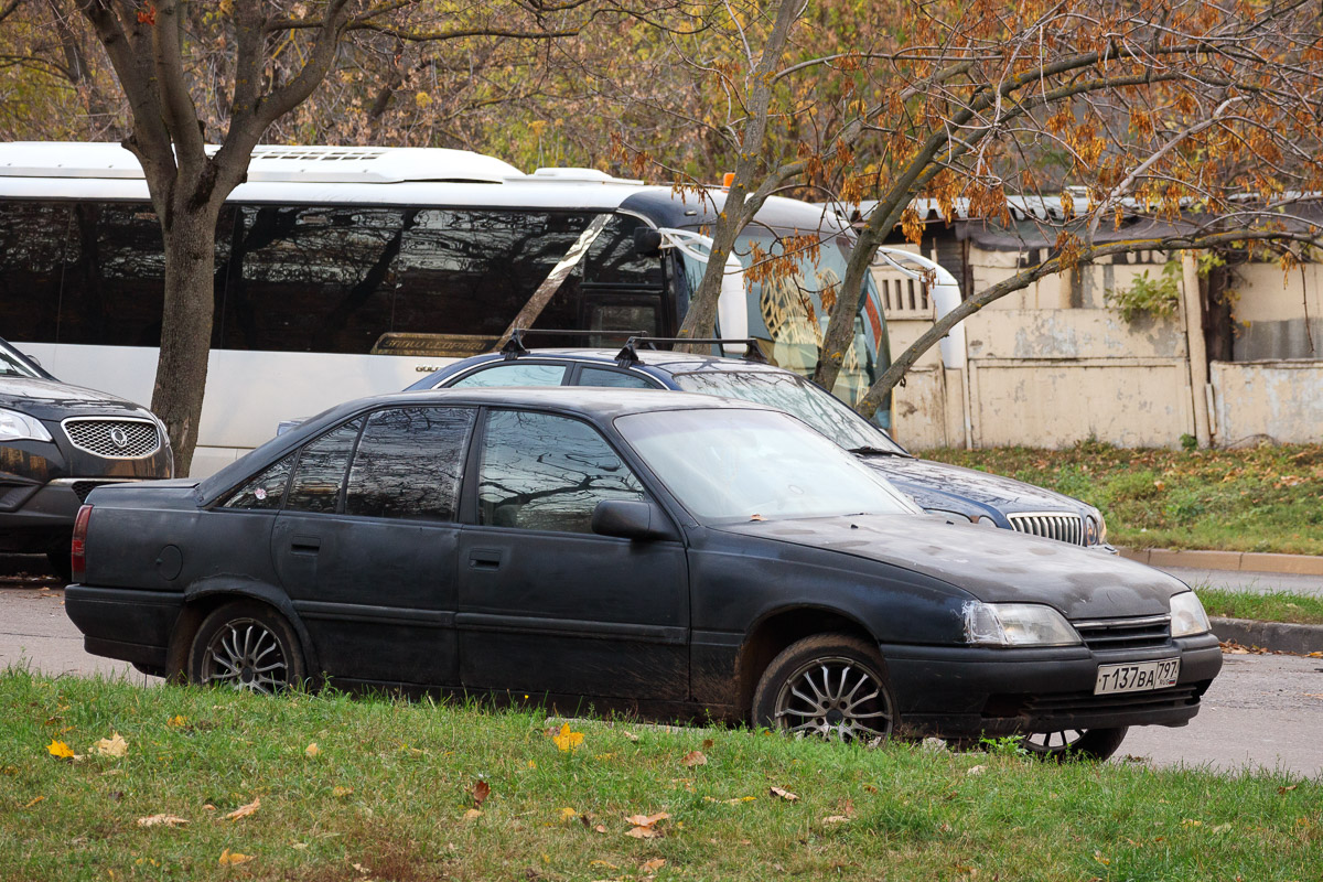 Москва, № Т 137 ВА 797 — Opel Omega (A) '86-94