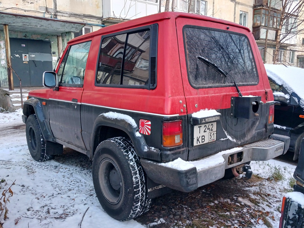 Мурманская область, № Т 242 КВ 51 — Mitsubishi Pajero (1G) '82-91