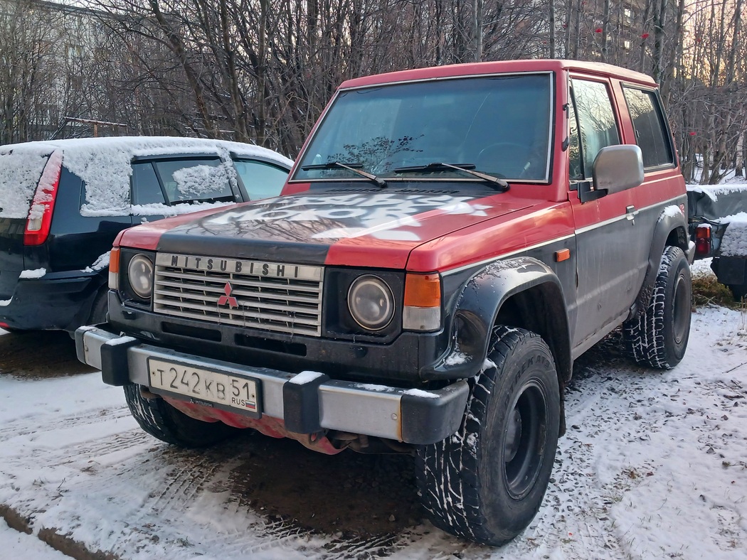 Мурманская область, № Т 242 КВ 51 — Mitsubishi Pajero (1G) '82-91