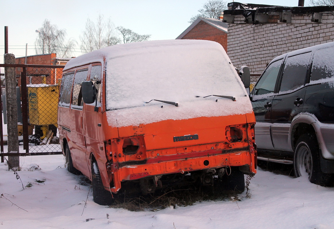 Псковская область, № Т 723 КУ 60 — Mazda E2000 '83-89