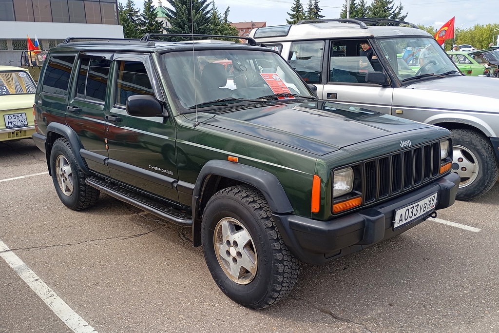 Тверская область, № А 033 УВ 69 — Jeep Cherokee (XJ) '84-01; Тверская область — День города Твери 2024 с Ретро-клубом Калинин