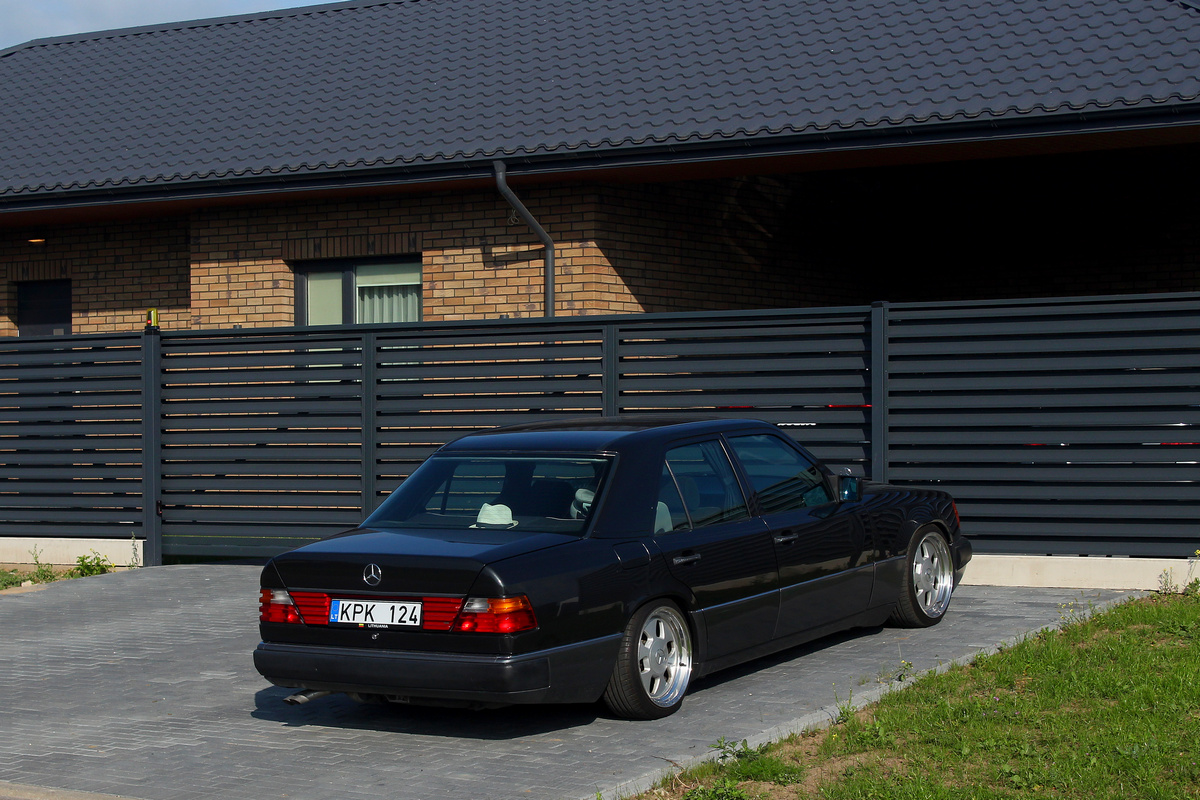 Литва, № KPK 124 — Mercedes-Benz (W124) '84-96