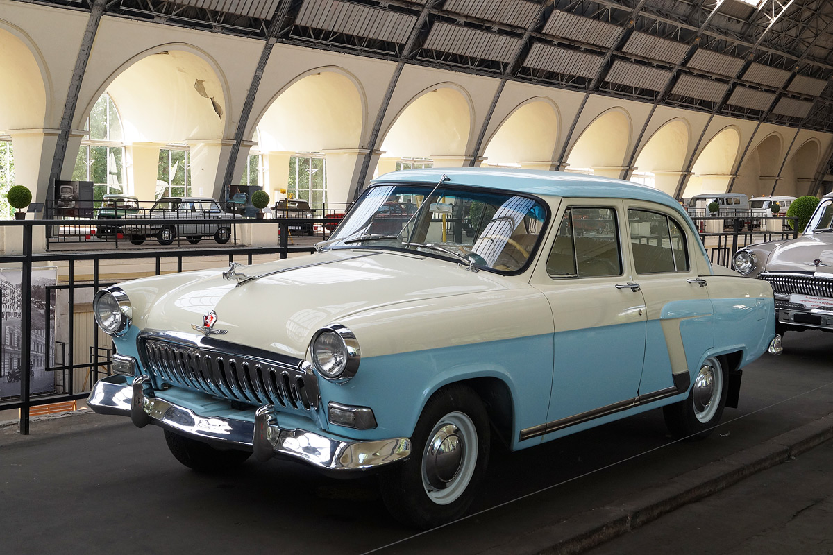 Москва, № (77) Б/Н 0030 — ГАЗ-М-21И Волга '58-62; Москва — Экспозиция "Выставка достижений отечественного и зарубежного автопрома" 2015
