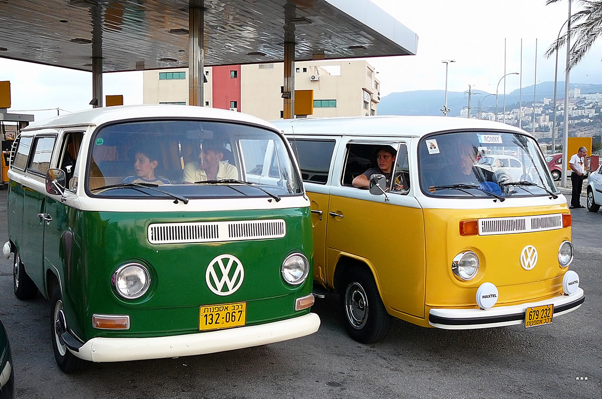 Израиль, № 132-067 — Volkswagen Typ 2 (T2) '67-13; Израиль, № 679-232 — Volkswagen Typ 2 (T2) '67-13