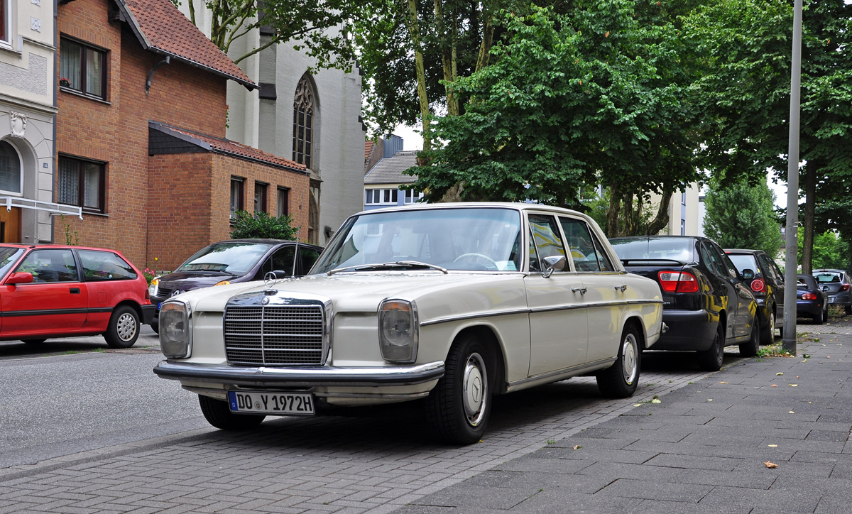 Германия, № DO-Y 1972H — Mercedes-Benz (W114/W115) '72-76