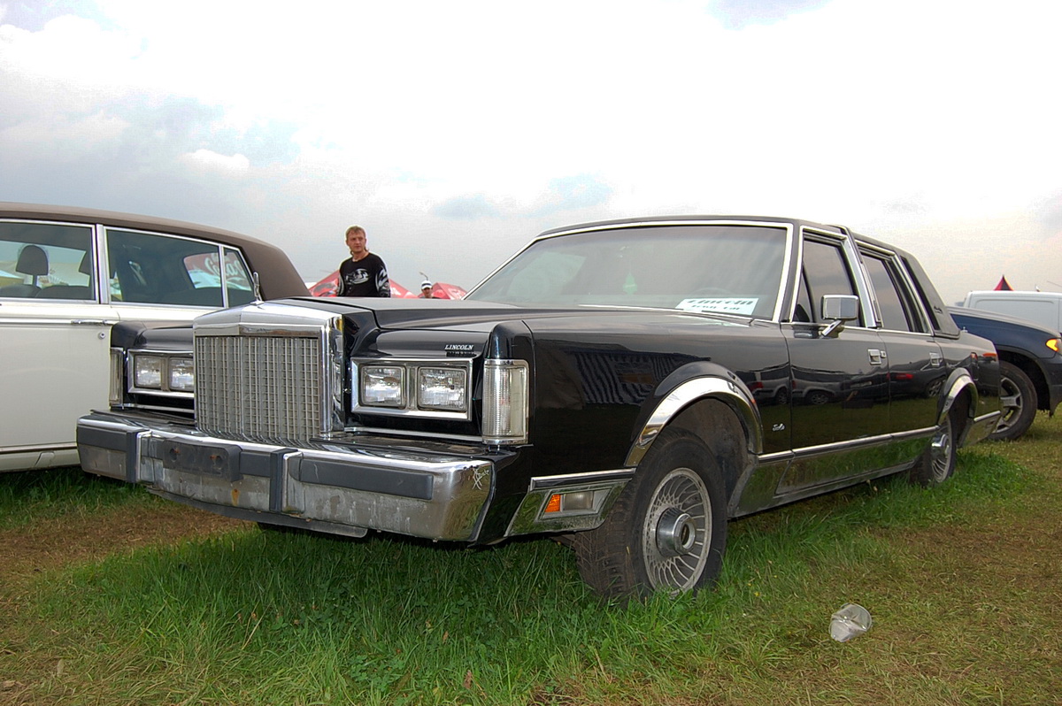 Москва, № Е 199 ОС 199 — Lincoln Town Car (1G) '81-89; Москва — Автоэкзотика 2008