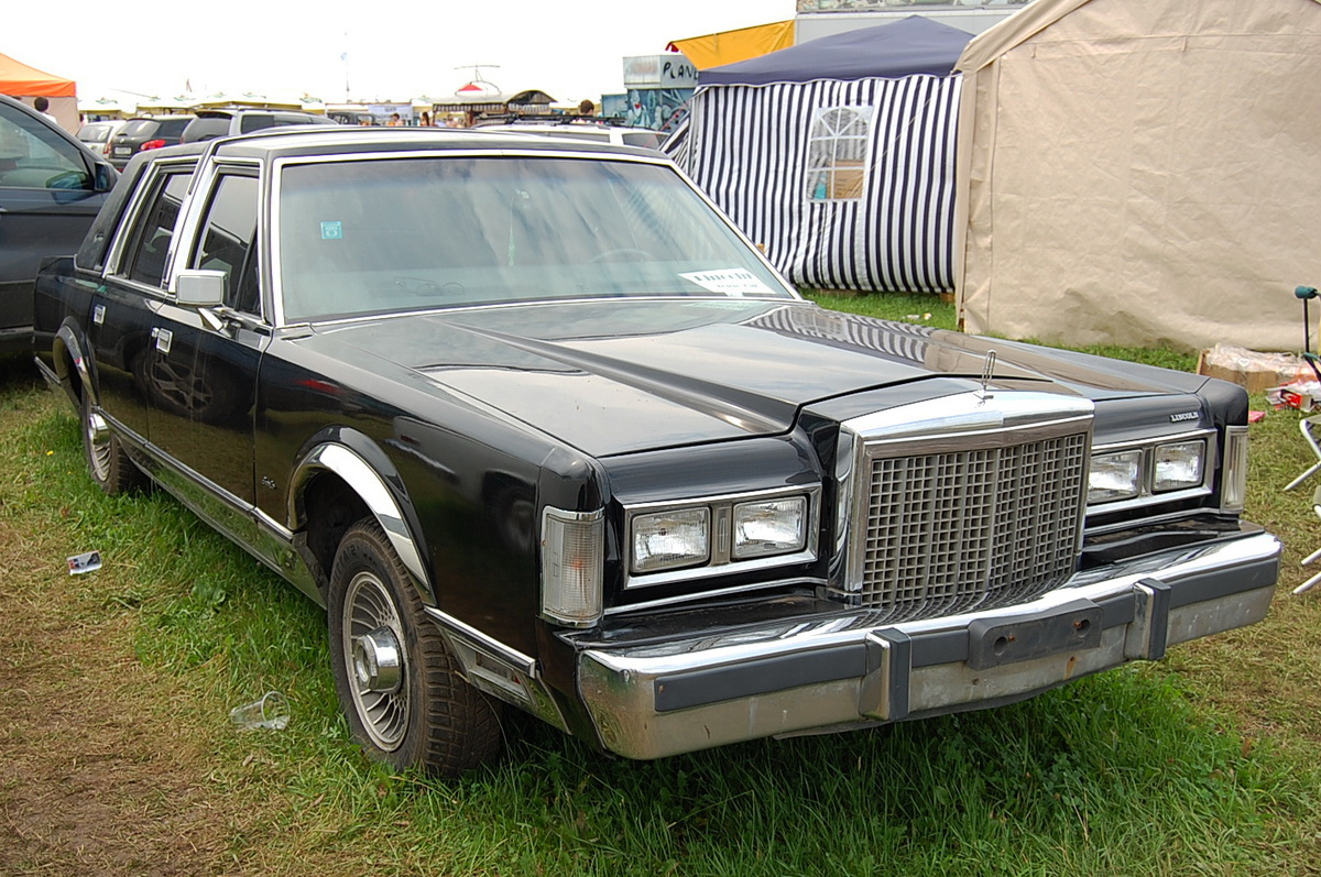 Москва, № Е 199 ОС 199 — Lincoln Town Car (1G) '81-89; Москва — Автоэкзотика 2008