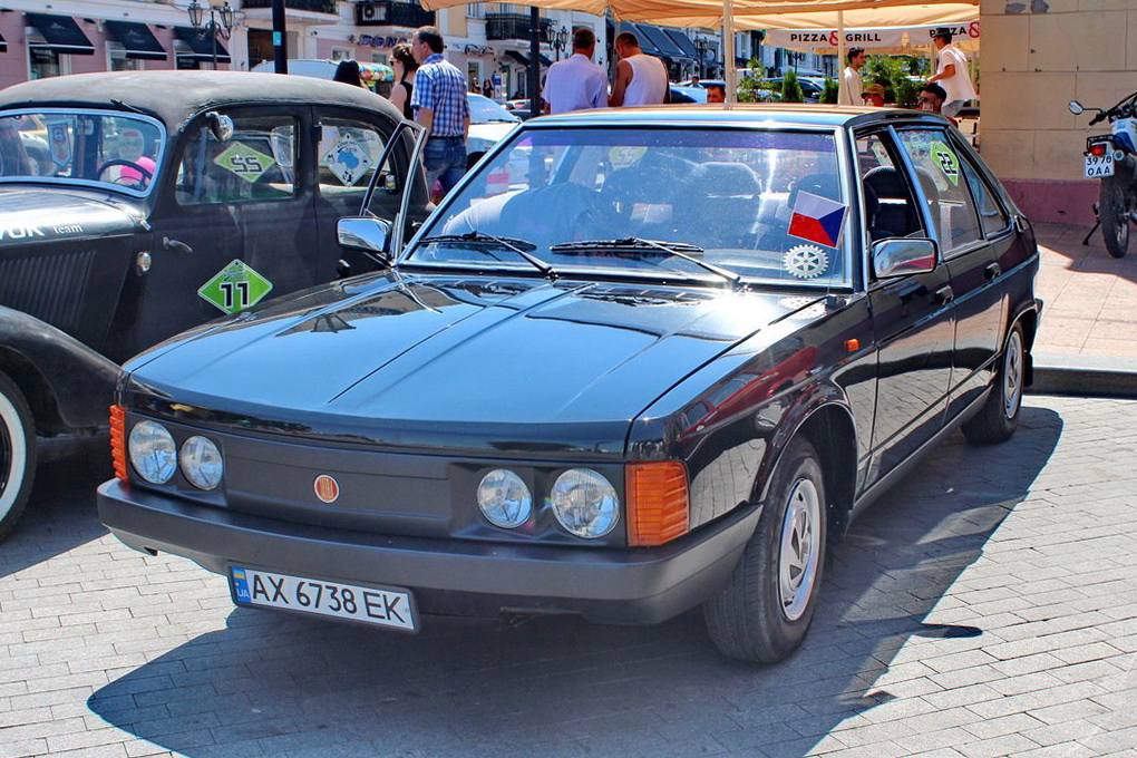 Харьковская область, № АХ 6738 ЕК — Tatra T613-3 '85-91