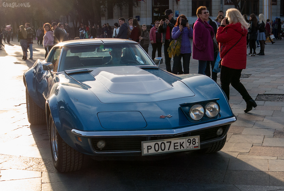 Крым, № Р 007 ЕК 98 — Chevrolet Corvette (C3) '68-82; Санкт-Петербург — Вне региона