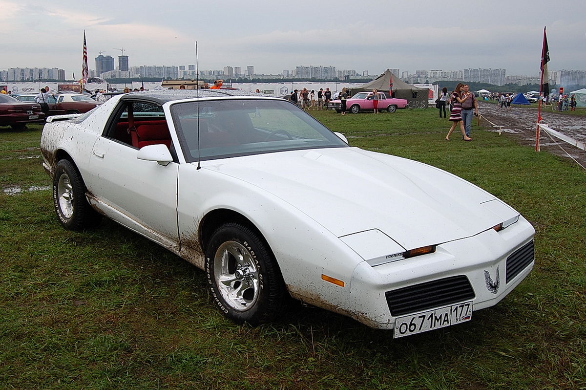 Москва, № О 671 МА 177 — Pontiac Firebird (3G) '82-92; Москва — Автоэкзотика 2008