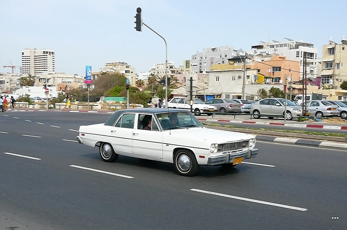 Израиль, № 377-303 — Plymouth Valiant (4G) '74-76