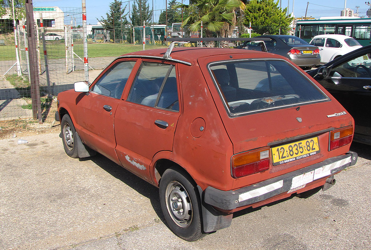 Израиль, № 12-835-82 — Daihatsu Charade (G10) '77–83