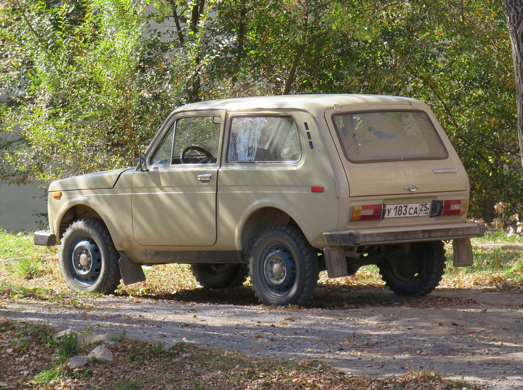 Приморский край, № У 183 СА 25 — ВАЗ-2121 '77-94