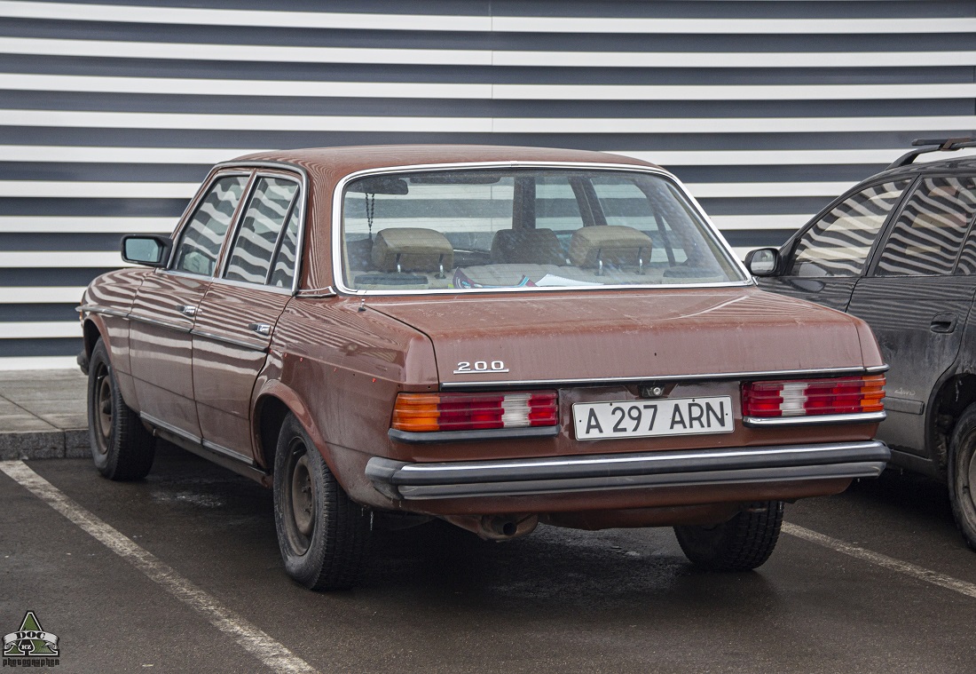 Алматы, № A 297 ARN — Mercedes-Benz (W123) '76-86