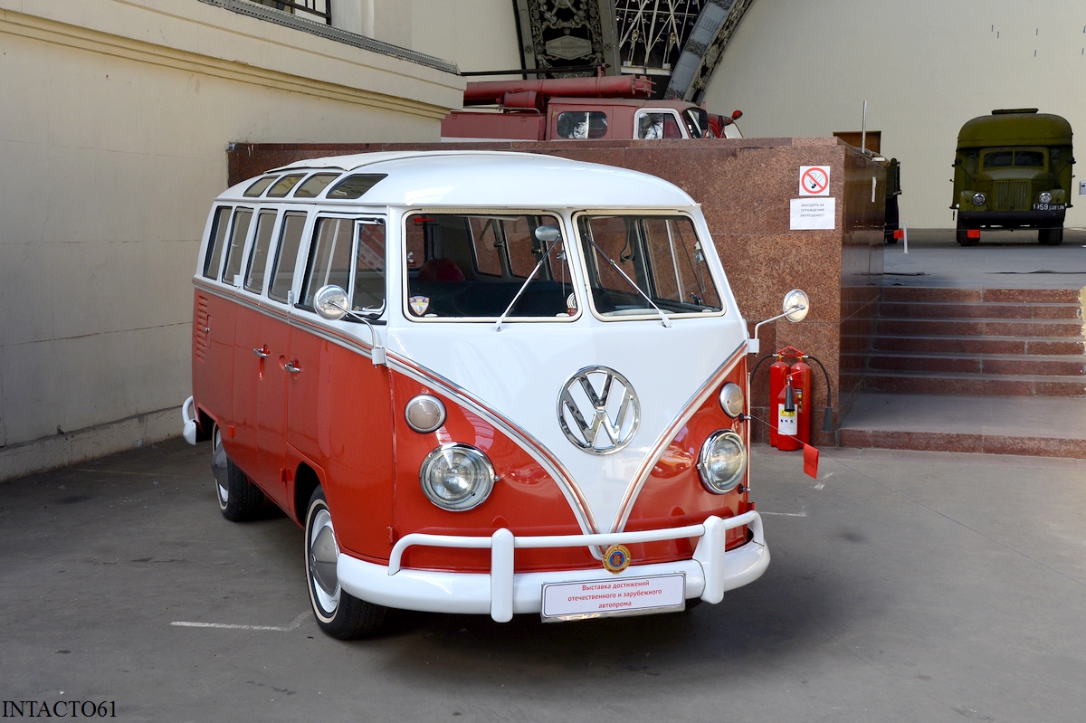 Москва, № О 274 ОМ 197 — Volkswagen Typ 2 (T1) '62-75; Москва — Экспозиция "Выставка достижений отечественного и зарубежного автопрома" 2015