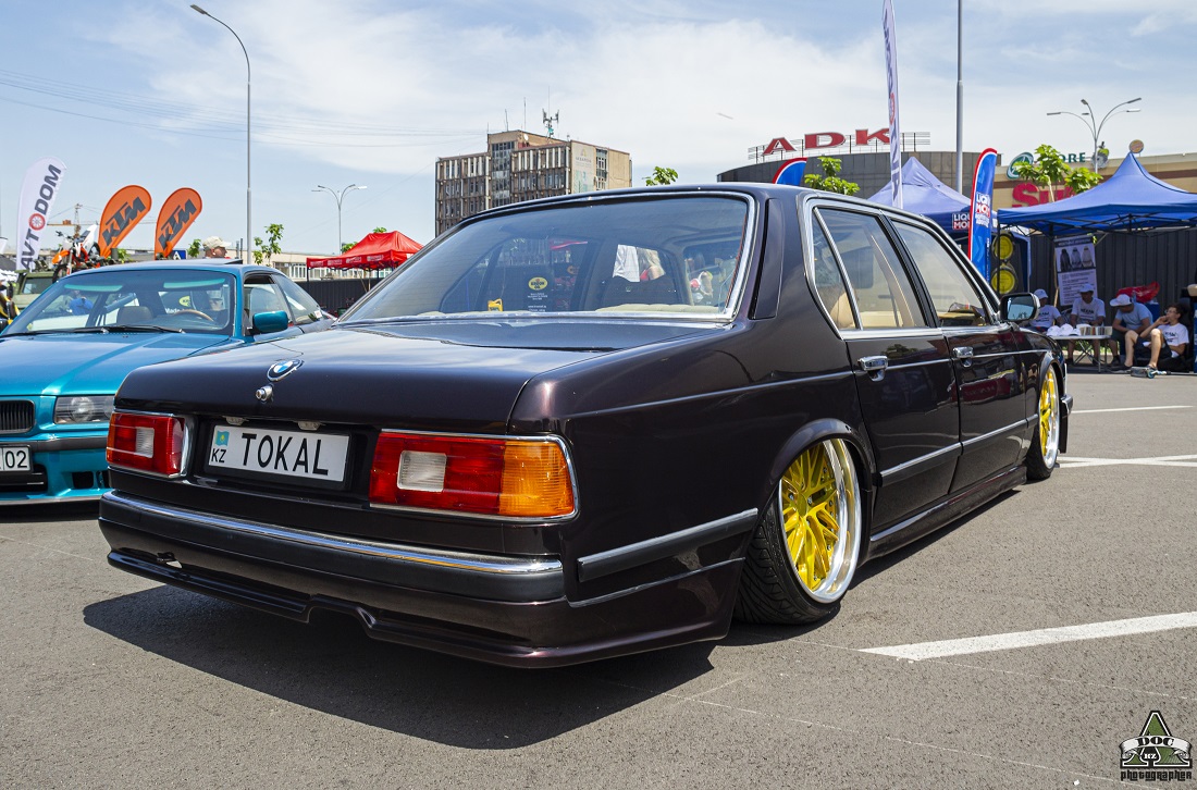 Алматы, № 097 BUZ 02 — BMW 7 Series (E23) '77-86