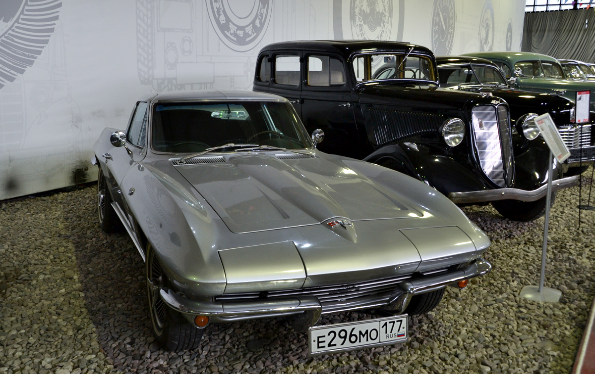 Москва, № Е 296 МО 177 — Chevrolet Corvette (C2) '63-67