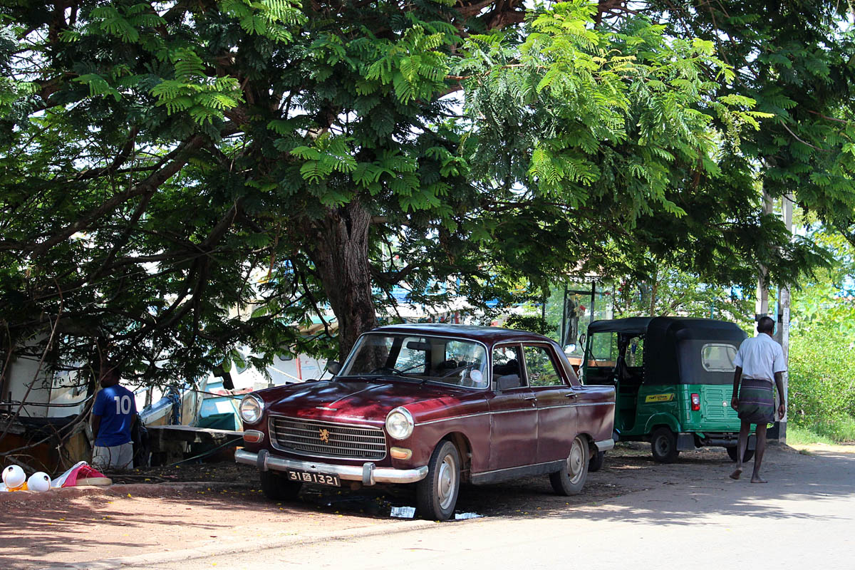 Шри-Ланка, № 31 1321 — Peugeot 404 '60-75