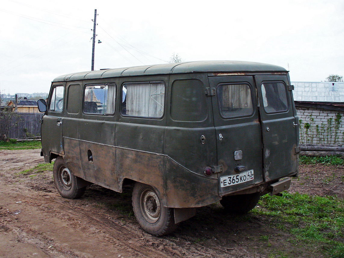 Кировская область, № Е 365 КО 43 — УАЗ-452А '65-85