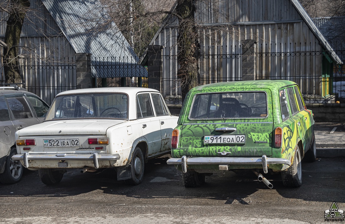 Алматы, № 522 IRA 02 — ВАЗ-2101 '70-83; Алматы, № 911 EQA 02 — ВАЗ-2102 '71-86