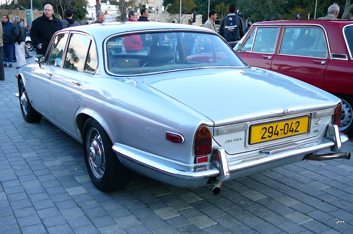 Израиль, № 294-042 — Jaguar XJ (Series I) '68-73