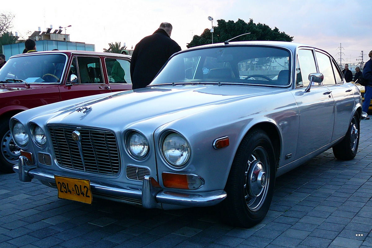 Израиль, № 294-042 — Jaguar XJ (Series I) '68-73