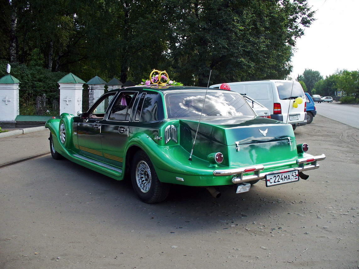 Кировская область, № С 224 МА 43 — Lincoln Town Car (2G) (Custom) '90-97