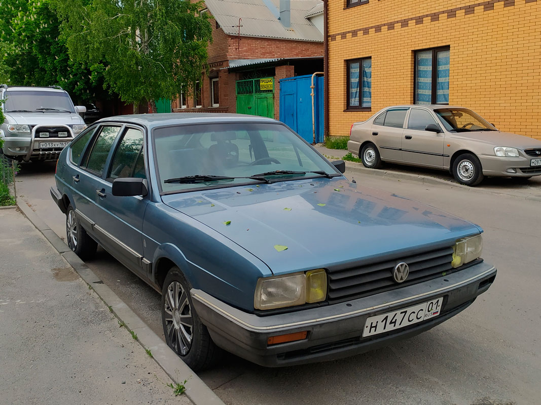 Ростовская область, № Н 147 СС 01 — Volkswagen Passat (B2) '80-88; Адыгея — Вне региона
