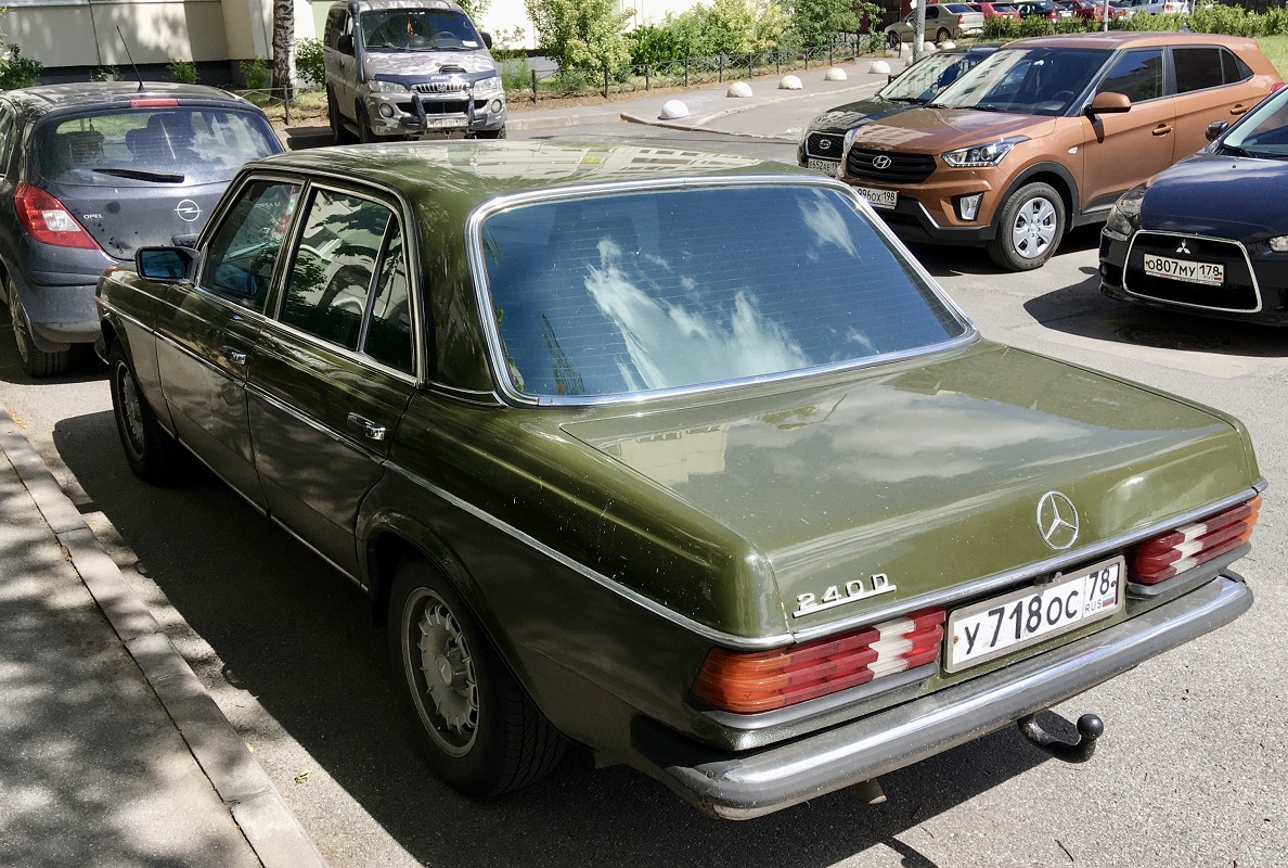 Санкт-Петербург, № У 718 ОС 78 — Mercedes-Benz (W123) '76-86