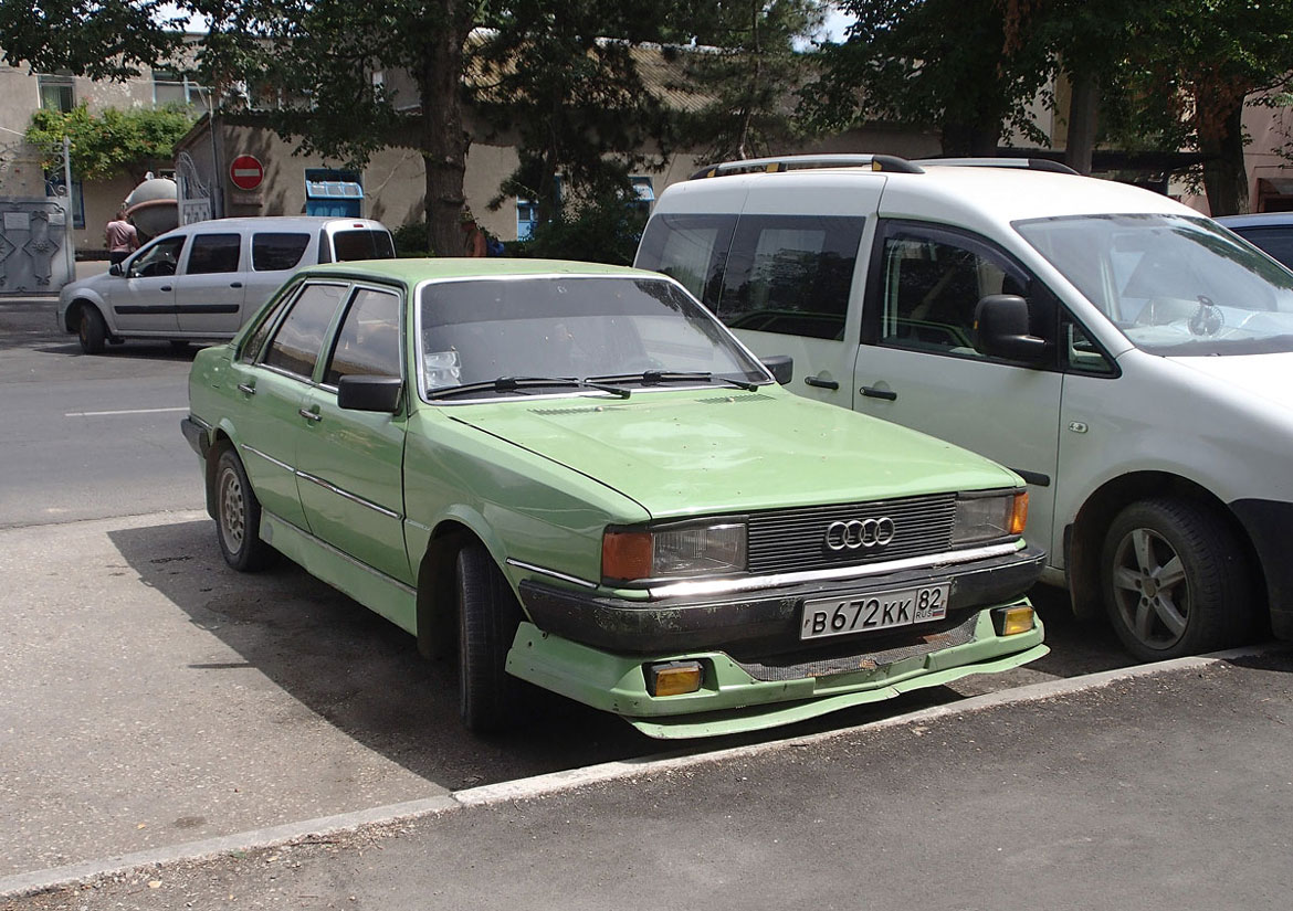 Крым, № В 672 КК 82 — Audi 80 (B2) '78-86