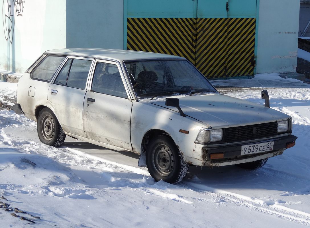 Приморский край, № У 539 СЕ 25 — Toyota Corolla (E70) '79-87