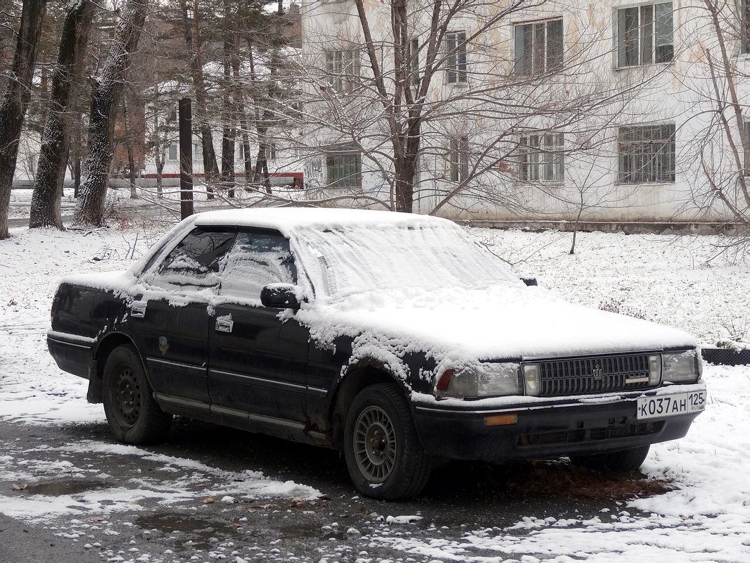 Приморский край, № К 037 АН 125 — Toyota Crown (S130) '87-91