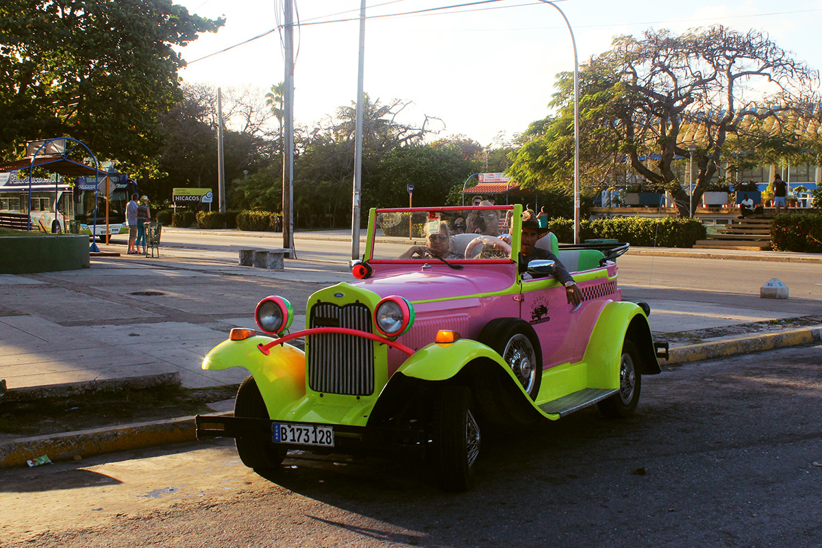 Куба, № B 173 128 — Ford (общая модель)