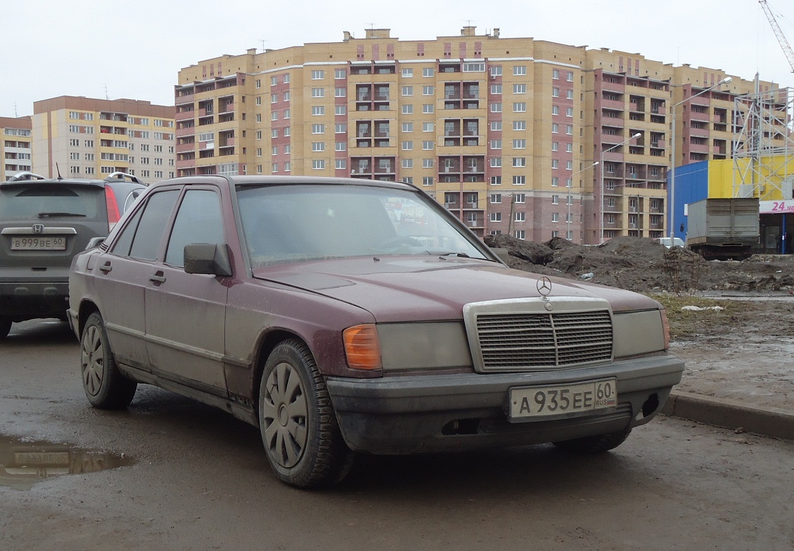 Псковская область, № А 935 ЕЕ 60 — Mercedes-Benz (W201) '82-93