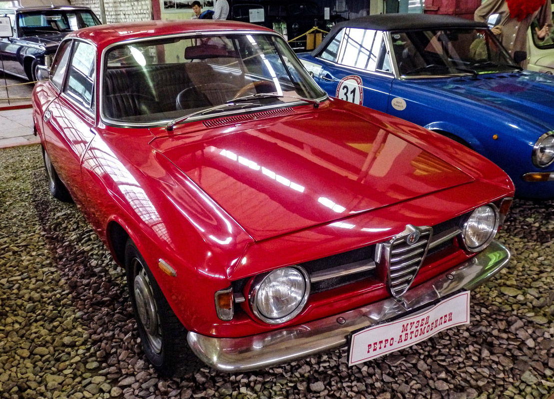 Москва, № У 299 УВ 177 — Alfa Romeo Coupés 105/115 (Bertone) '63-77
