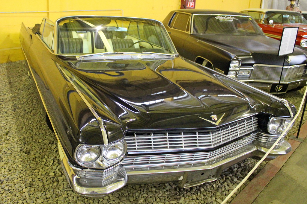 Москва, № (77) Б/Н 0262 — Cadillac DeVille (2G) '61-64